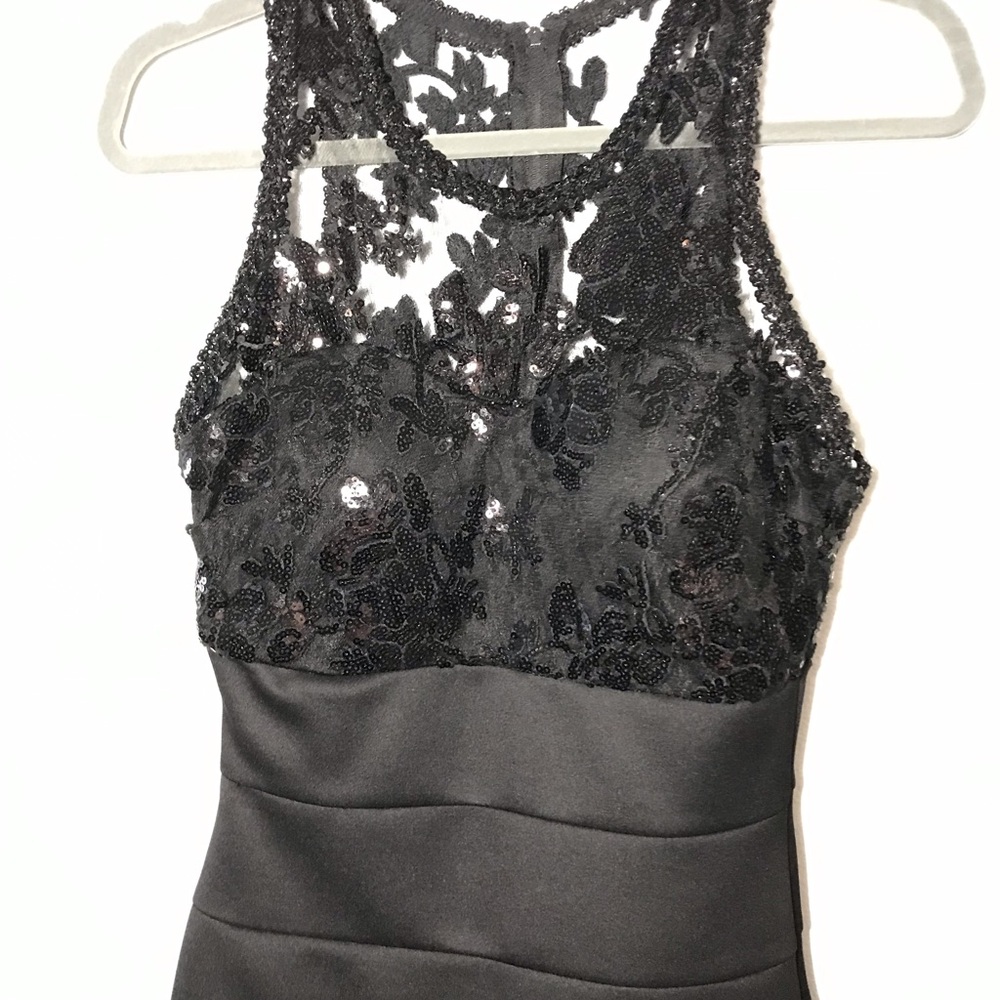 Dress - Picture 3 of 7